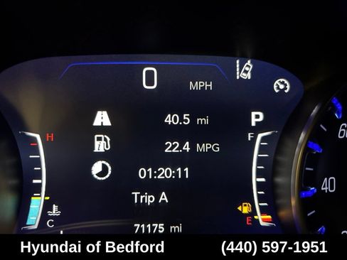 Used 2023 Chrysler Pacifica Limited FWD image 17