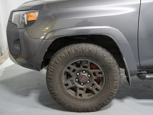 Used 2021 Toyota 4Runner TRD Off-Road Premium w/ Moonroof Package AWD/4WD image 5
