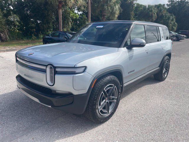 Used 2025 Rivian R1S Adventure Dual AWD/4WD image 5
