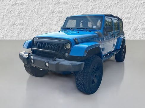 Used 2016 Jeep Wrangler Unlimited Sahara w/ Connectivity Group image 7