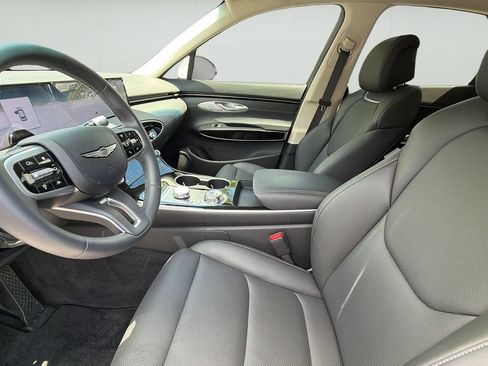 Certified 2026 Genesis GV70 2.5T AWD/4WD image 18