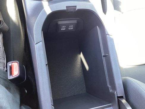Certified 2025 Toyota RAV4 XLE AWD/4WD image 17