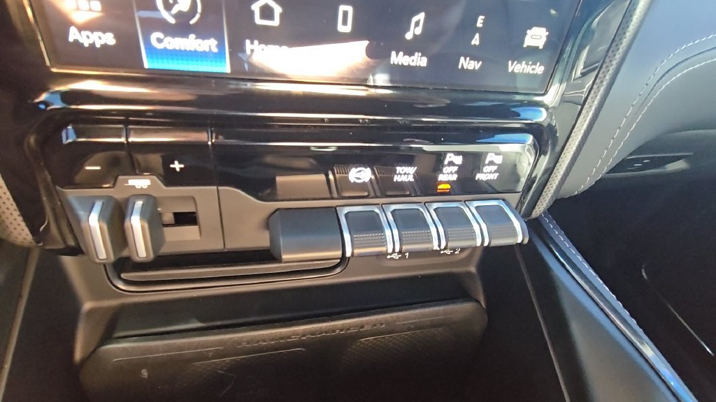 Used 2022 RAM 2500 Limited w/ Night Edition AWD/4WD image 19