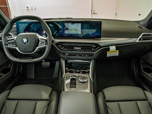 New 2026 BMW 330i xDrive Sedan w/ Premium Package image 28