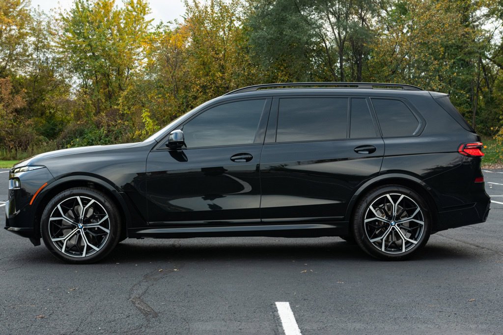 Certified 2024 BMW X7 xDrive40i w/ Executive Package AWD/4WD image 3