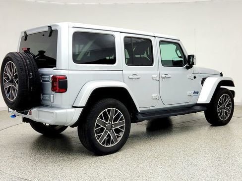 Used 2023 Jeep Wrangler Unlimited Sahara AWD/4WD image 5
