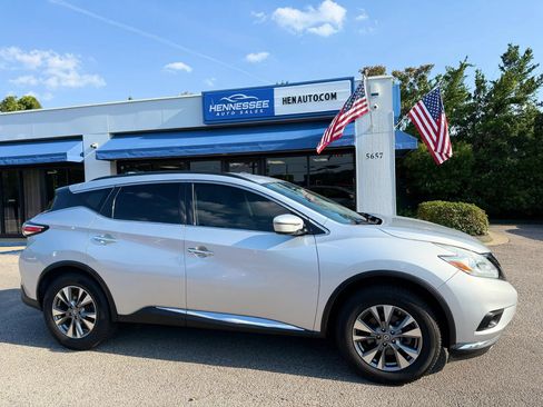 Used 2017 Nissan Murano SV FWD image 9