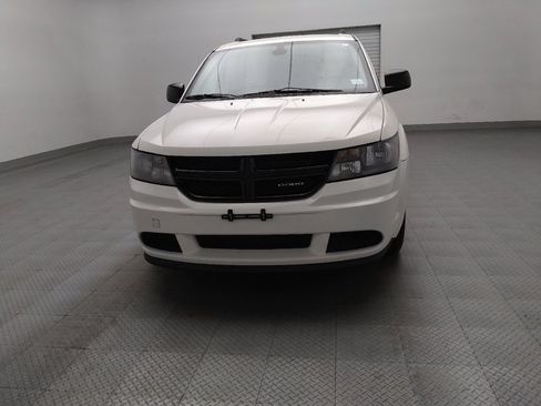 Used 2020 Dodge Journey SE w/ SE Popular Equipment Group image 15