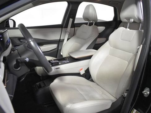 Certified 2024 Nissan Ariya AWD image 9
