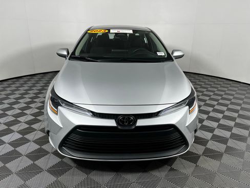 Certified 2023 Toyota Corolla LE image 2