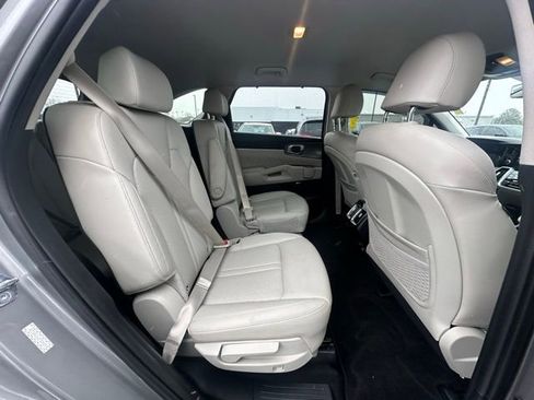 Used 2023 Kia Sorento SX Prestige image 30