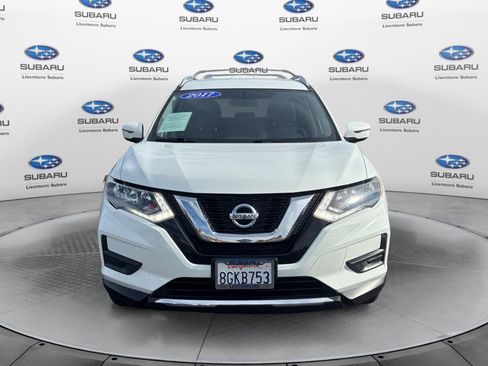 Used 2017 Nissan Rogue SV AWD/4WD image 8