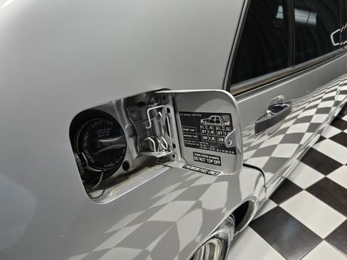 Used 1999 Mercedes-Benz S 500 Sedan image 44