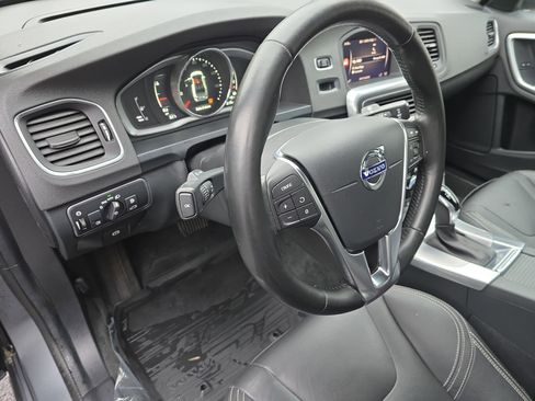 Used 2018 Volvo S60 T5 Dynamic w/ Vision Package image 15