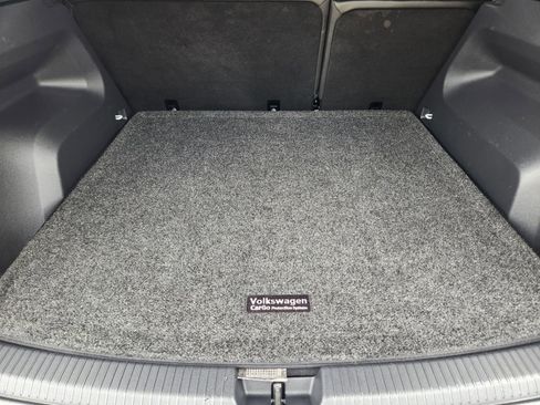 Used 2021 Volkswagen Atlas Cross Sport SE w/ Panoramic Sunroof Package FWD image 35