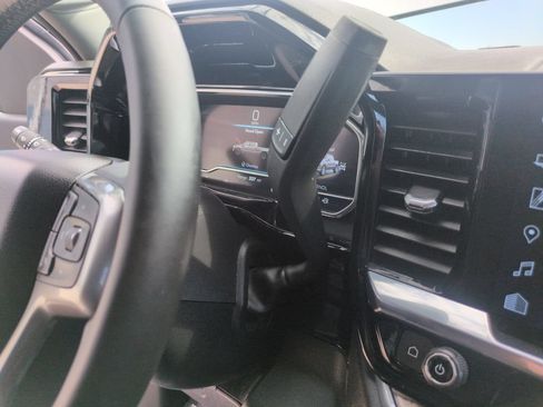 Used 2023 Chevrolet Silverado 1500 LT AWD/4WD image 23