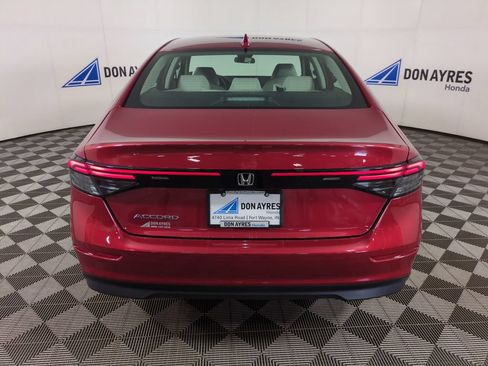 Certified 2025 Honda Accord LX image 5