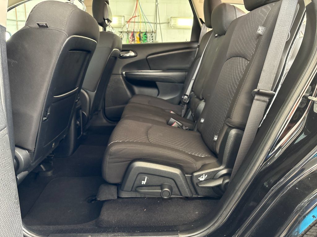 Used 2016 Dodge Journey SXT w/ Comfort/Convenience Group AWD/4WD image 24