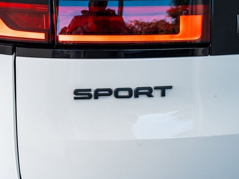 Used 2024 Land Rover Range Rover Sport Dynamic SE image 25