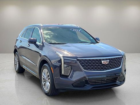 Certified 2025 Cadillac XT4 Premium Luxury AWD/4WD image 1