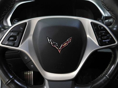 Used 2019 Chevrolet Corvette Stingray Coupe w/ Carbon Flash Badge Package RWD image 40