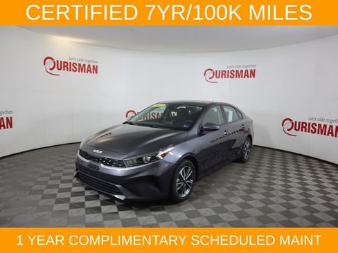 Used 2023 Kia Forte LXS w/ LXS Technology Package FWD image 4