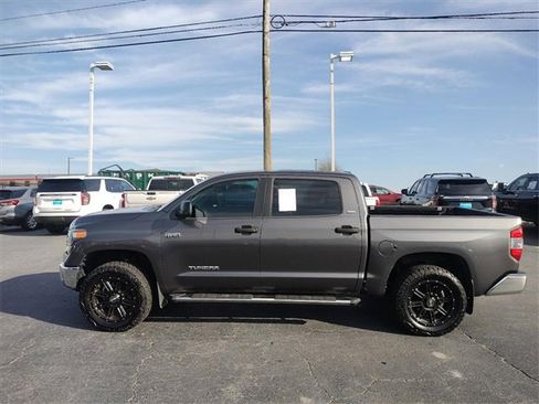 Used 2018 Toyota Tundra SR5 image 4