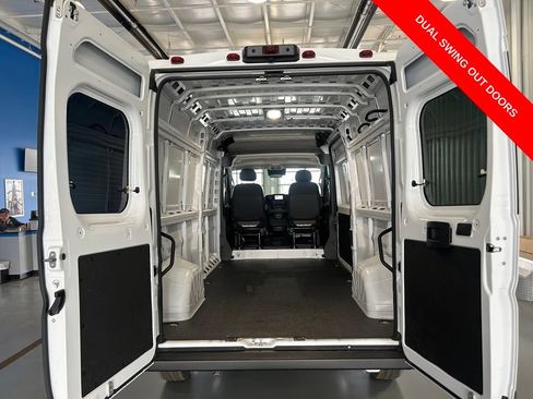 New 2025 RAM ProMaster 2500 w/ Convenience Group FWD image 12