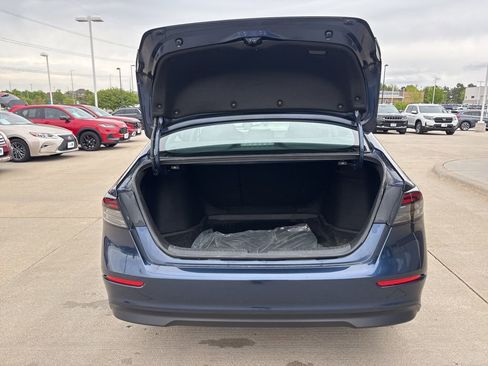 Used 2023 Honda Accord EX image 39