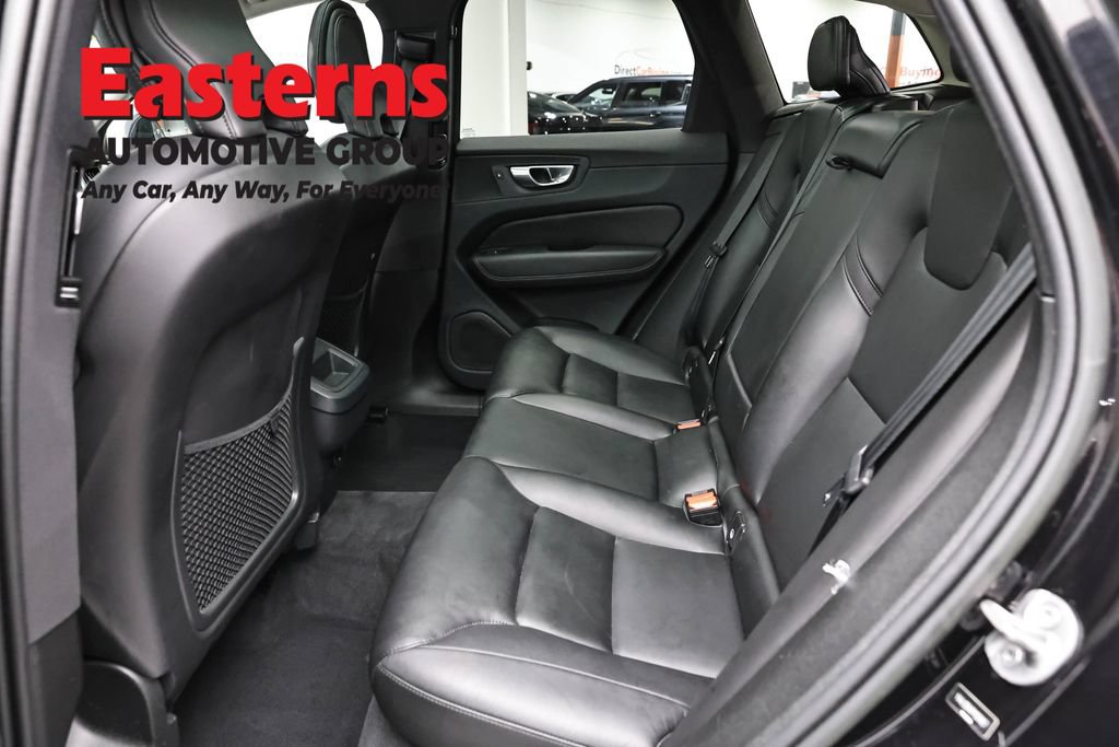Used 2023 Volvo XC60 B5 Core FWD image 21