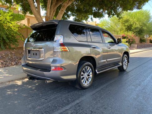 Used 2014 Lexus GX 460 Luxury AWD/4WD image 7