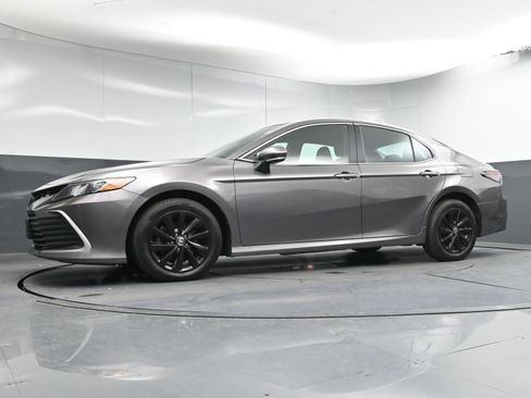 Used 2024 Toyota Camry LE image 23