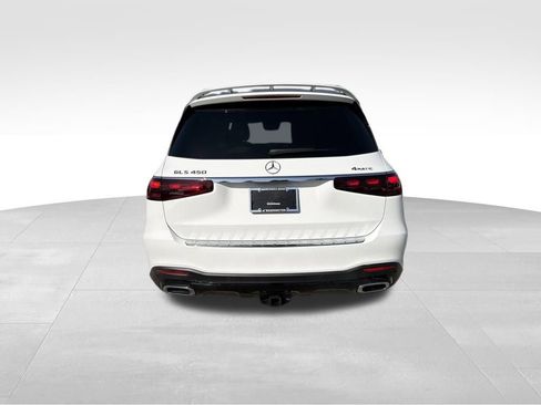 Used 2025 Mercedes-Benz GLS 450 4MATIC image 4