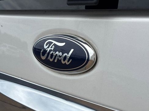 Used 2014 Ford Expedition XLT w/ Equipment Group 202A RWD image 34