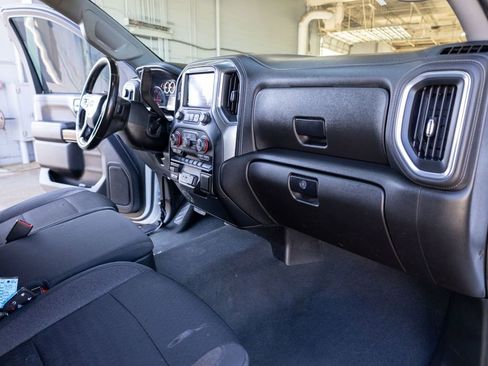 Used 2022 Chevrolet Silverado 2500 LT w/ Convenience Package image 14