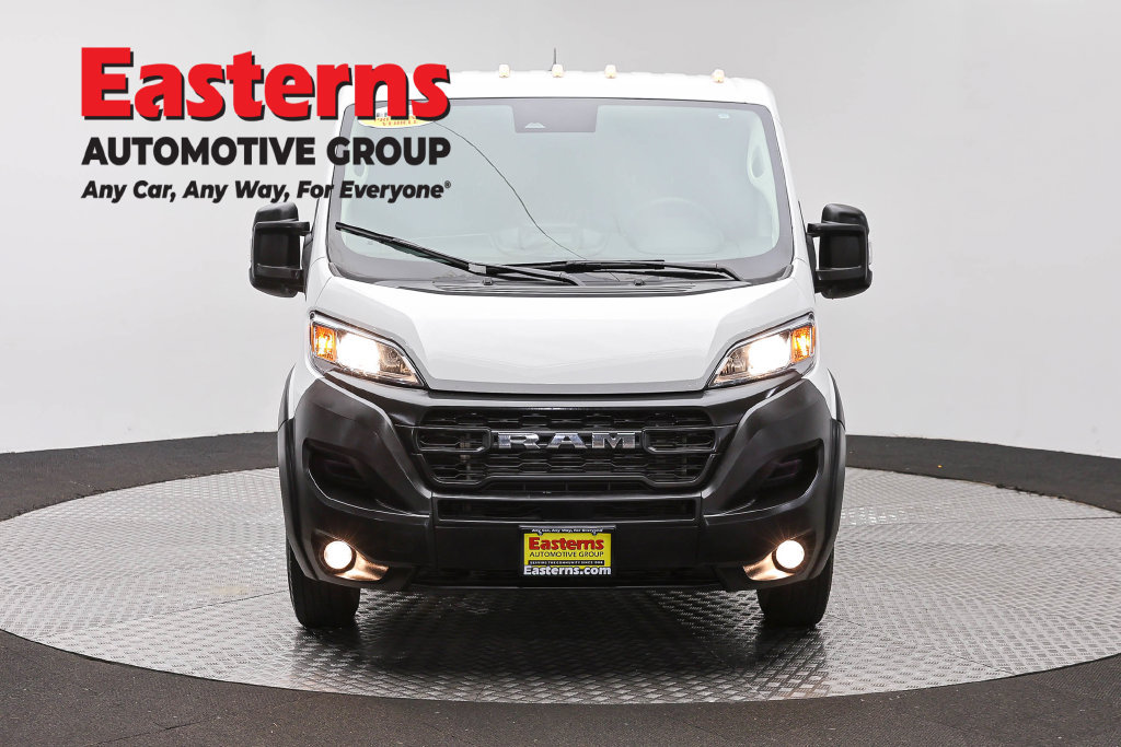Used 2025 RAM ProMaster 2500 w/ Convenience Group FWD image 3
