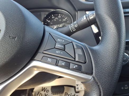 Used 2019 Nissan Rogue S AWD/4WD image 15