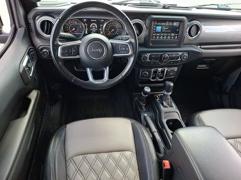 Used 2021 Jeep Wrangler Unlimited Sahara w/ LED Lighting Group AWD/4WD image 11