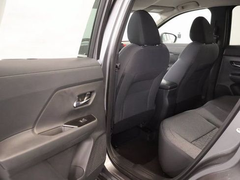 New 2026 Nissan Kicks SV w/ Cold Weather Package FWD image 27