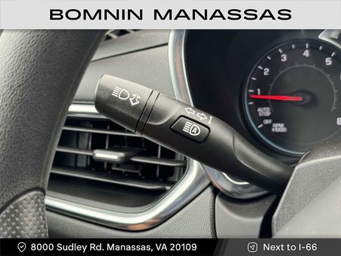 Used 2023 Chevrolet Equinox LT image 28