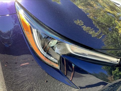 Used 2020 Toyota Corolla LE FWD image 25