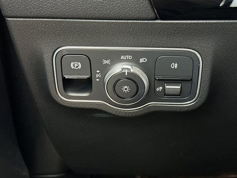 Certified 2023 Mercedes-Benz GLA 250 4MATIC image 35