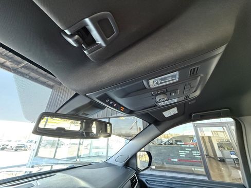 Used 2022 GMC Yukon Denali image 28