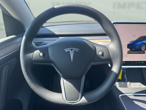 Used 2024 Tesla Model Y Long Range image 14