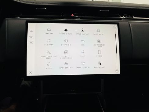 Used 2025 Land Rover Range Rover Long Wheelbase Autobiography image 42