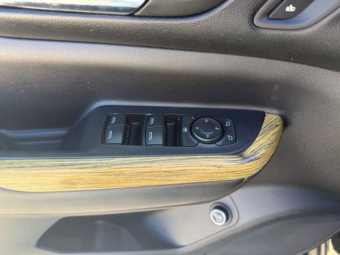 Used 2017 GMC Acadia Denali image 30