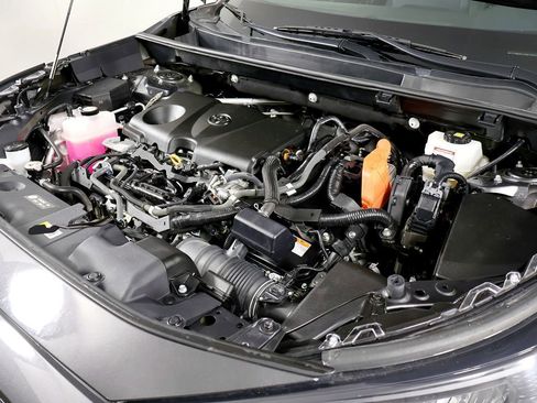 Used 2022 Toyota RAV4 LE AWD/4WD image 20