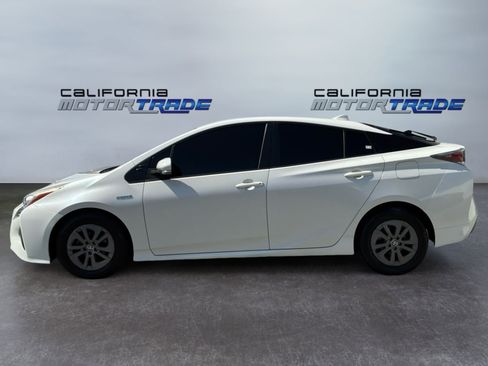 Used 2016 Toyota Prius Two FWD image 8