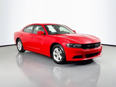 Used 2021 Dodge Charger SXT w/ Leather Interior Group RWD image 7