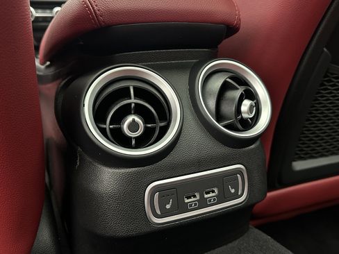 Used 2022 Alfa Romeo Giulia Veloce image 26